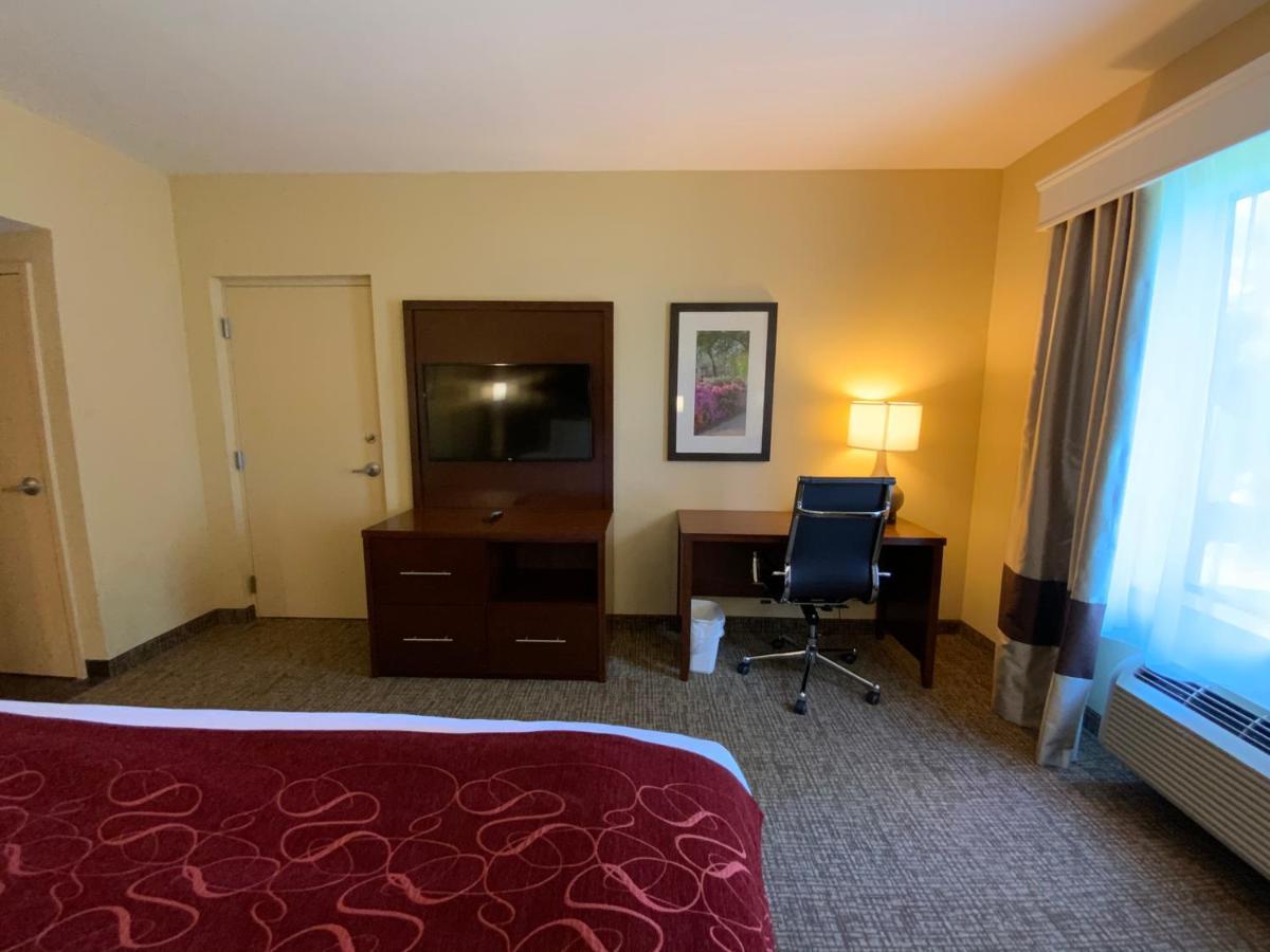 Comfort Suites Fredericksburg North Екстериор снимка