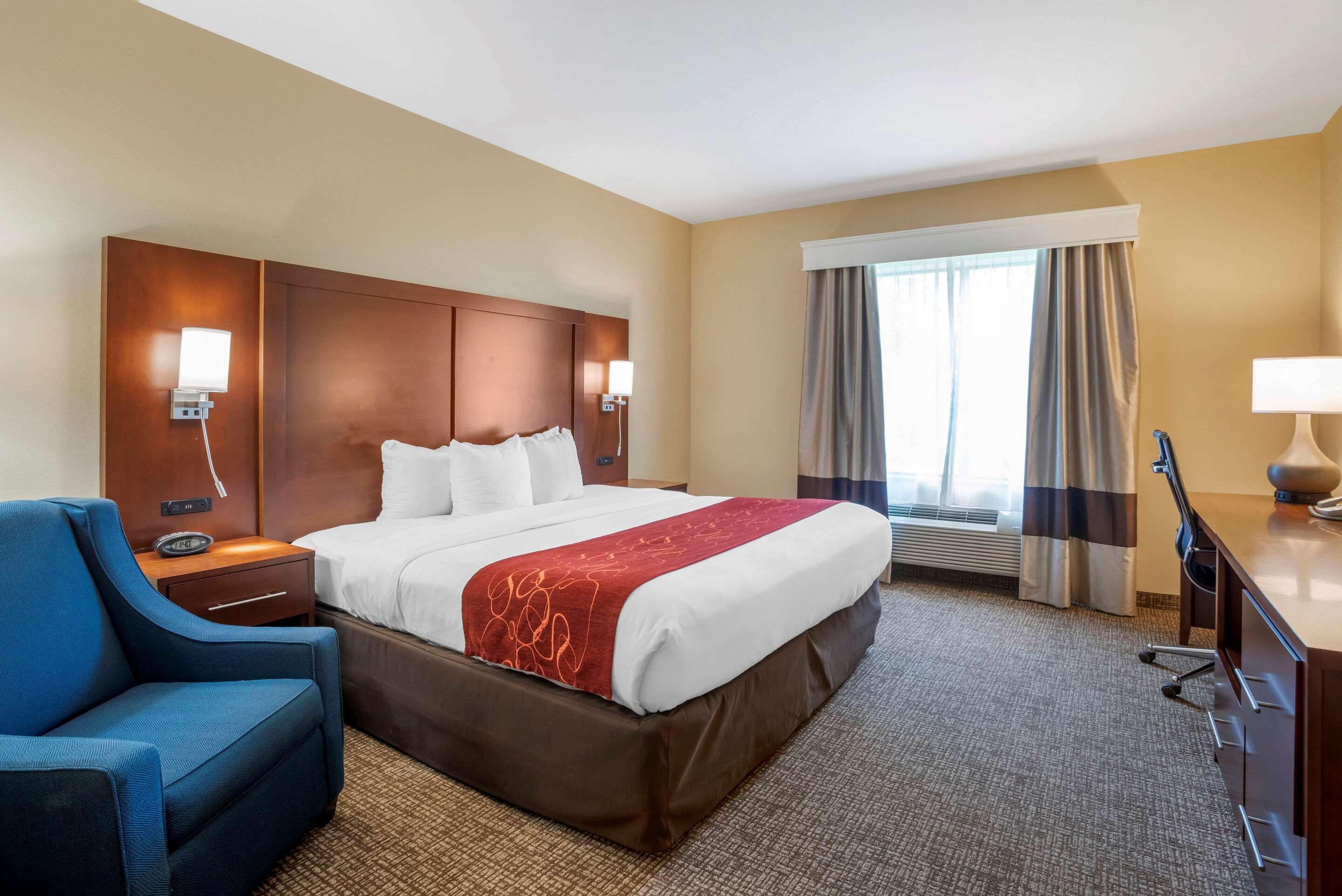 Comfort Suites Fredericksburg North Екстериор снимка