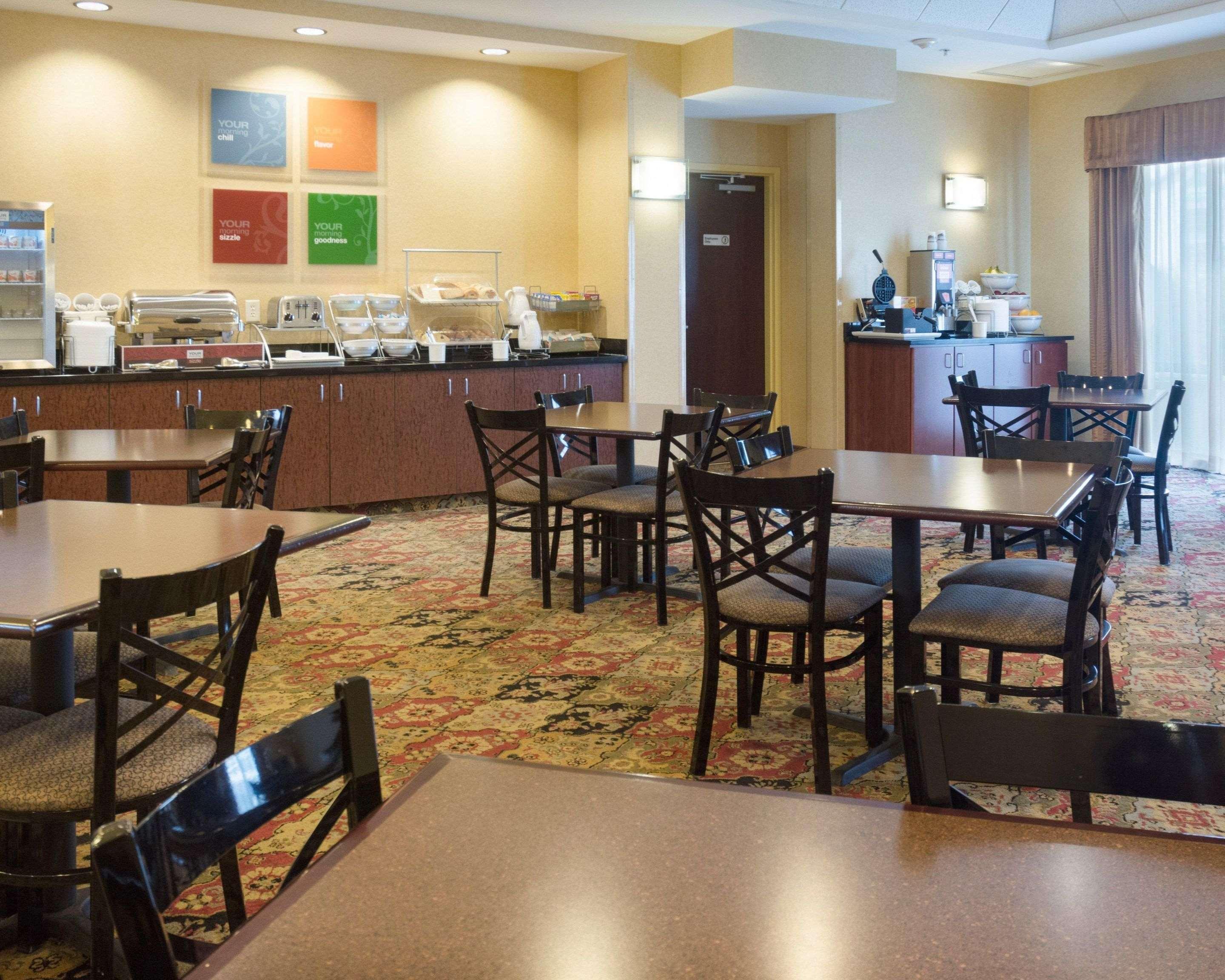 Comfort Suites Fredericksburg North Екстериор снимка